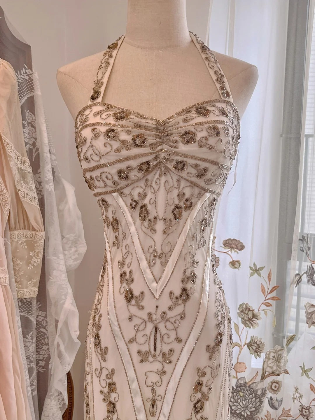 Vintage White Mermaid Halter Neck Beaded Backless Tulle Long Prom Dress Evening Dress cc5323