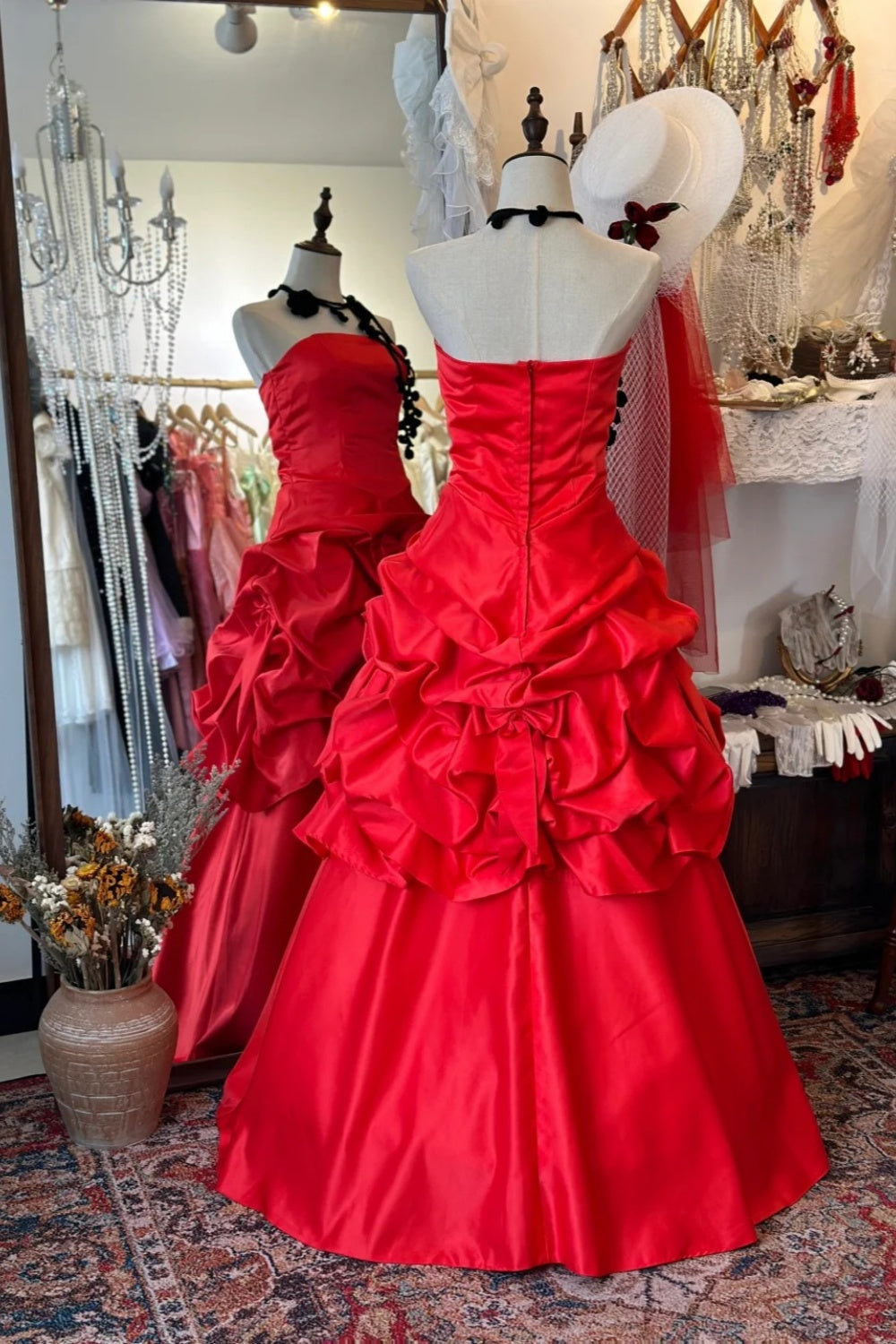 Retro Red Dress: Satin Waist, Flared Skirt Design, High-end Party Dress gh6577