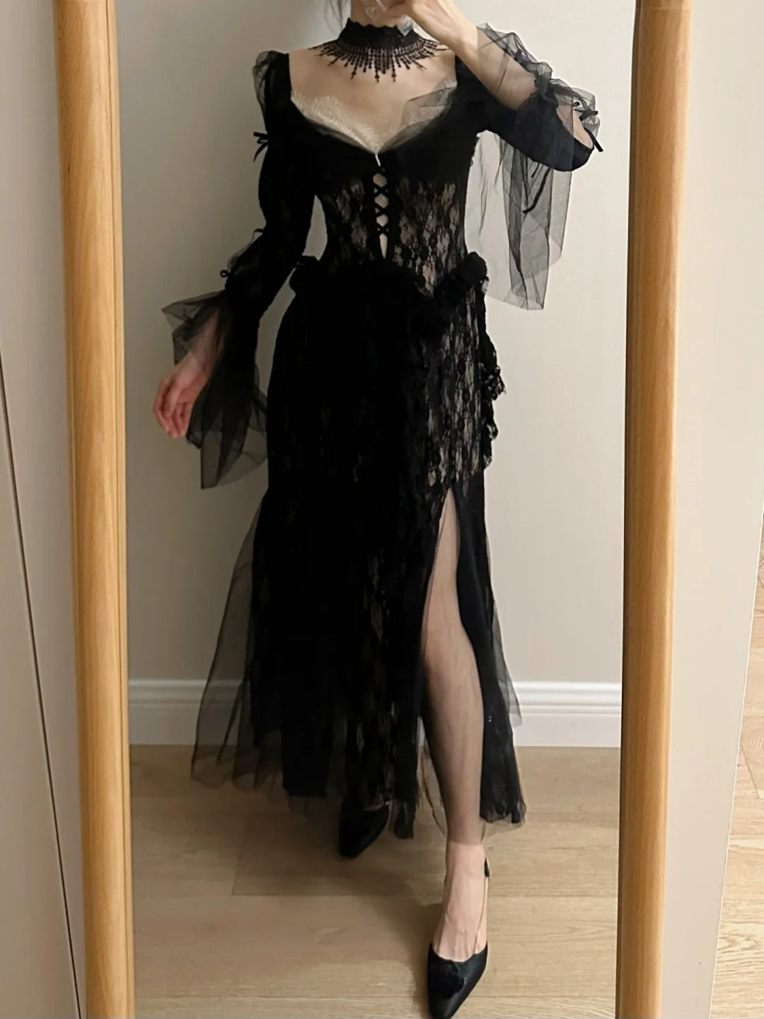 Dark Vintage Black Long Sleeve High-Slit Lace Tulle Prom Dress Evening Dress cc5364