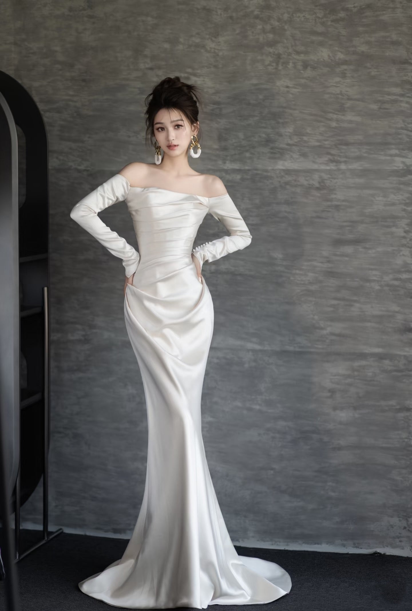 Unique Mermaid Off The Shoulder Long Sleeves Wedding Dresses Ivory Brides Dress S3826