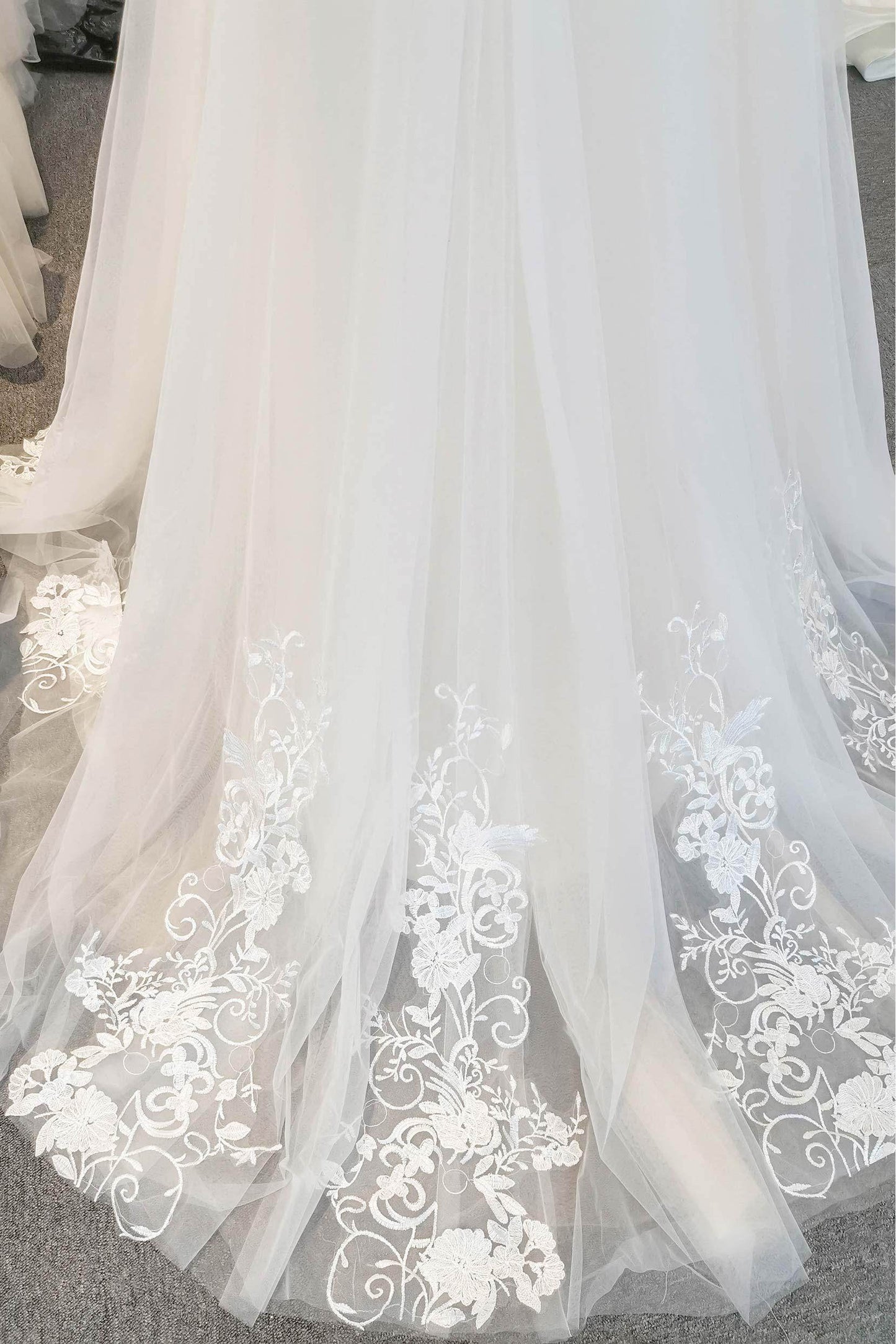 A-Line Sweep-Brush Train Lace Tulle Wedding Dress CW3120