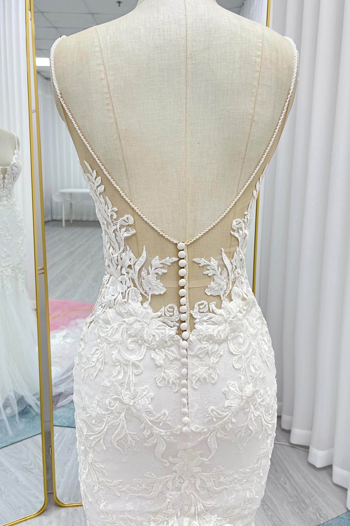 Trumpet-Mermaid Court Train Lace Tulle Wedding Dress CW3269