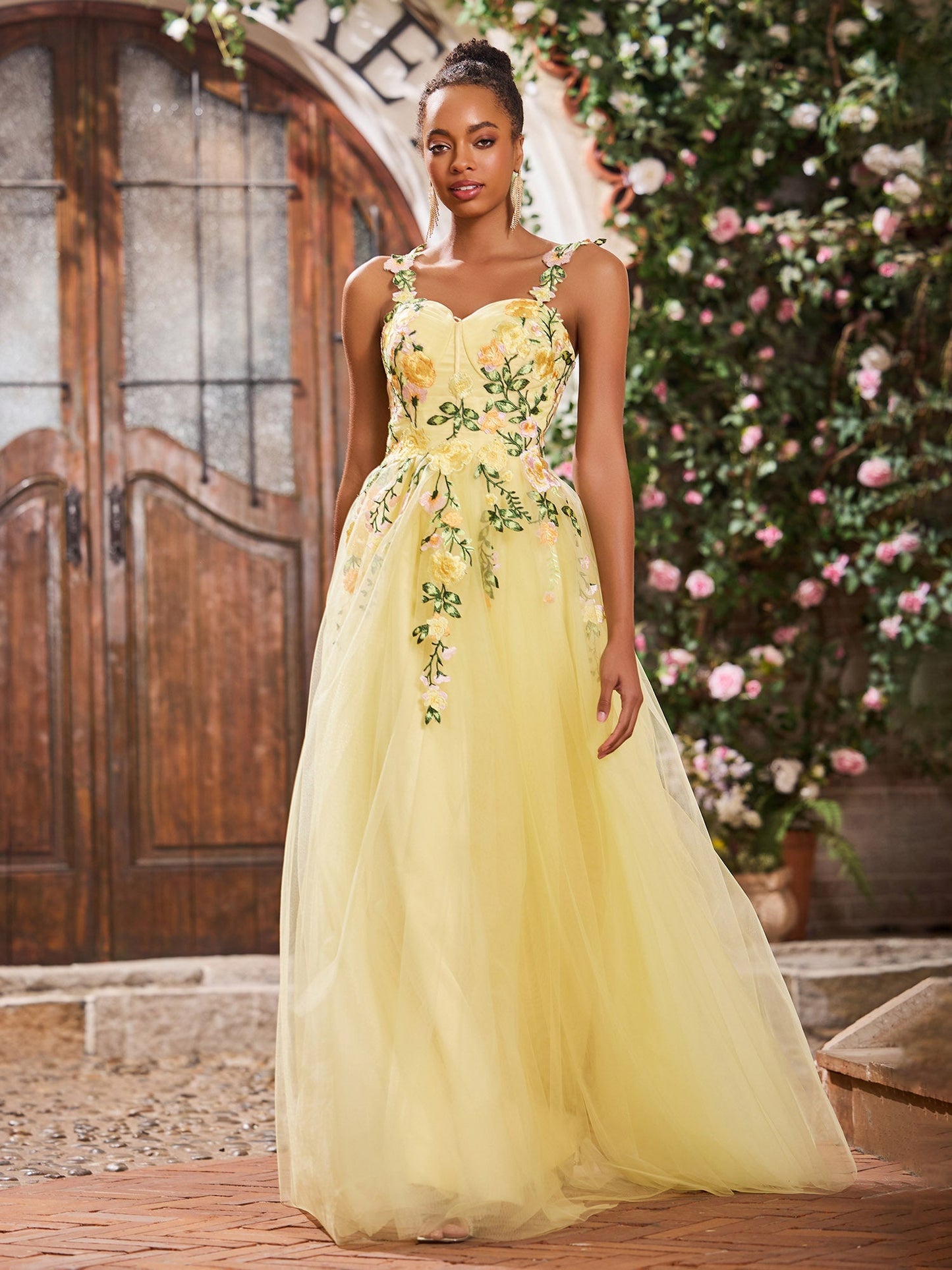 Floral Floor-length Appliqued Sweetheart Tulle Gowns Daffodil