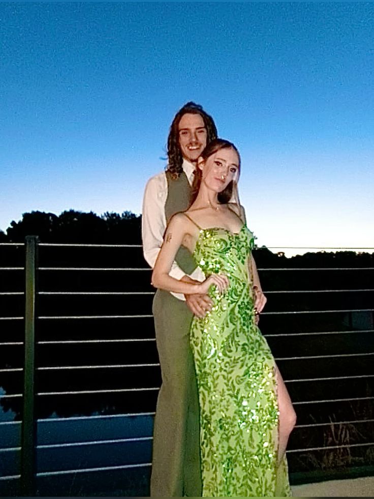 Beautiful Bright Green Mermaid Slit Sequined Long Prom Dress Evening Dress cc5113