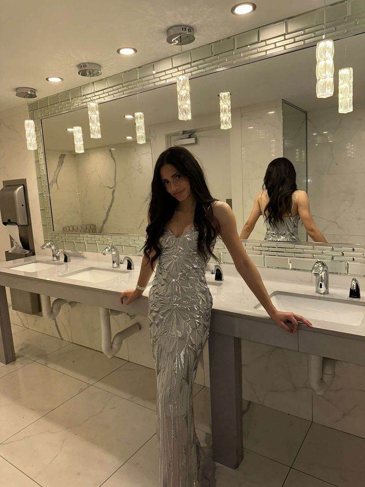 Luxurious Silver-Grey Mermaid Spaghetti Strap Geometric Sequin Long Prom Dress Evening Dress cc5162