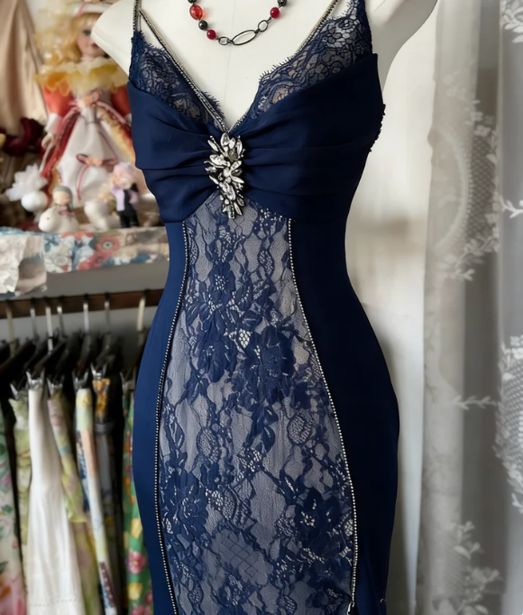 Retro Lace Burgundy Long Prom Dress Mermaid Evening Party Gown cc3017
