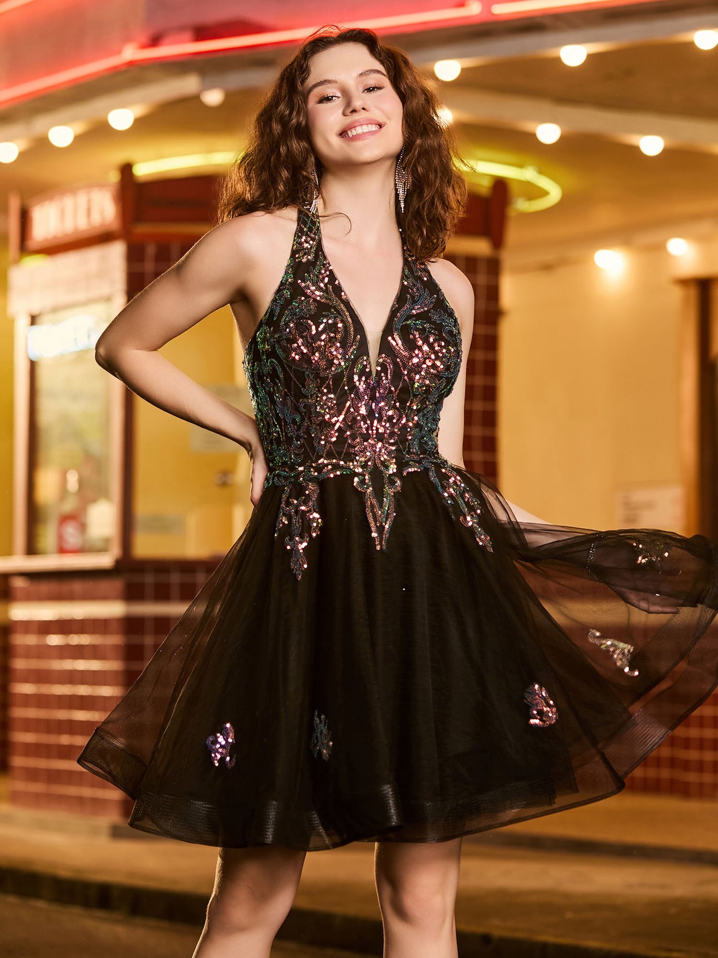 Sparkly Halter Sequins Sleeveless Short Prom Dress Black