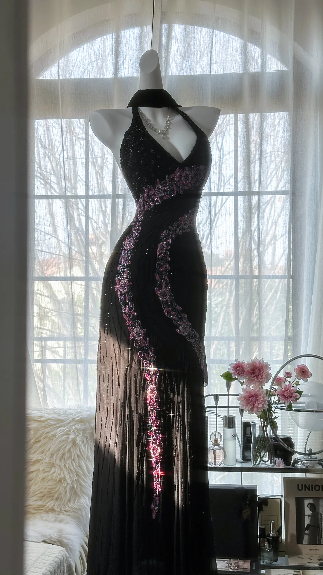 Retro Black V-neck Applique Design Romantic Chiffon Evening Dress Prom Dress HZ1024
