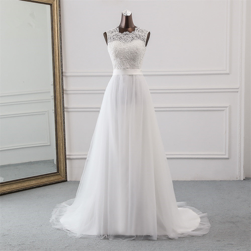 Elegant A-line Jewel Wedding Dress with Tulle and Appliques Lace