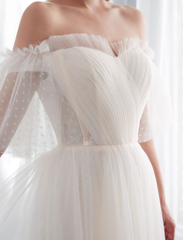 Ivory Wedding Dresses Off Shoulder Half Sleeve Tulle Beach Bridal Dress With Train