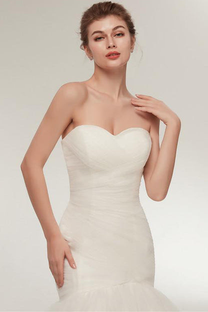 Long Lace-Up Sweetheart Mermaid Ivory Wedding Dress with Train