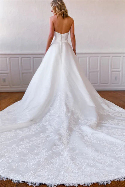 Aimishang Elegant Lace Appliques Long Strapless White Wedding Dress with Pockets