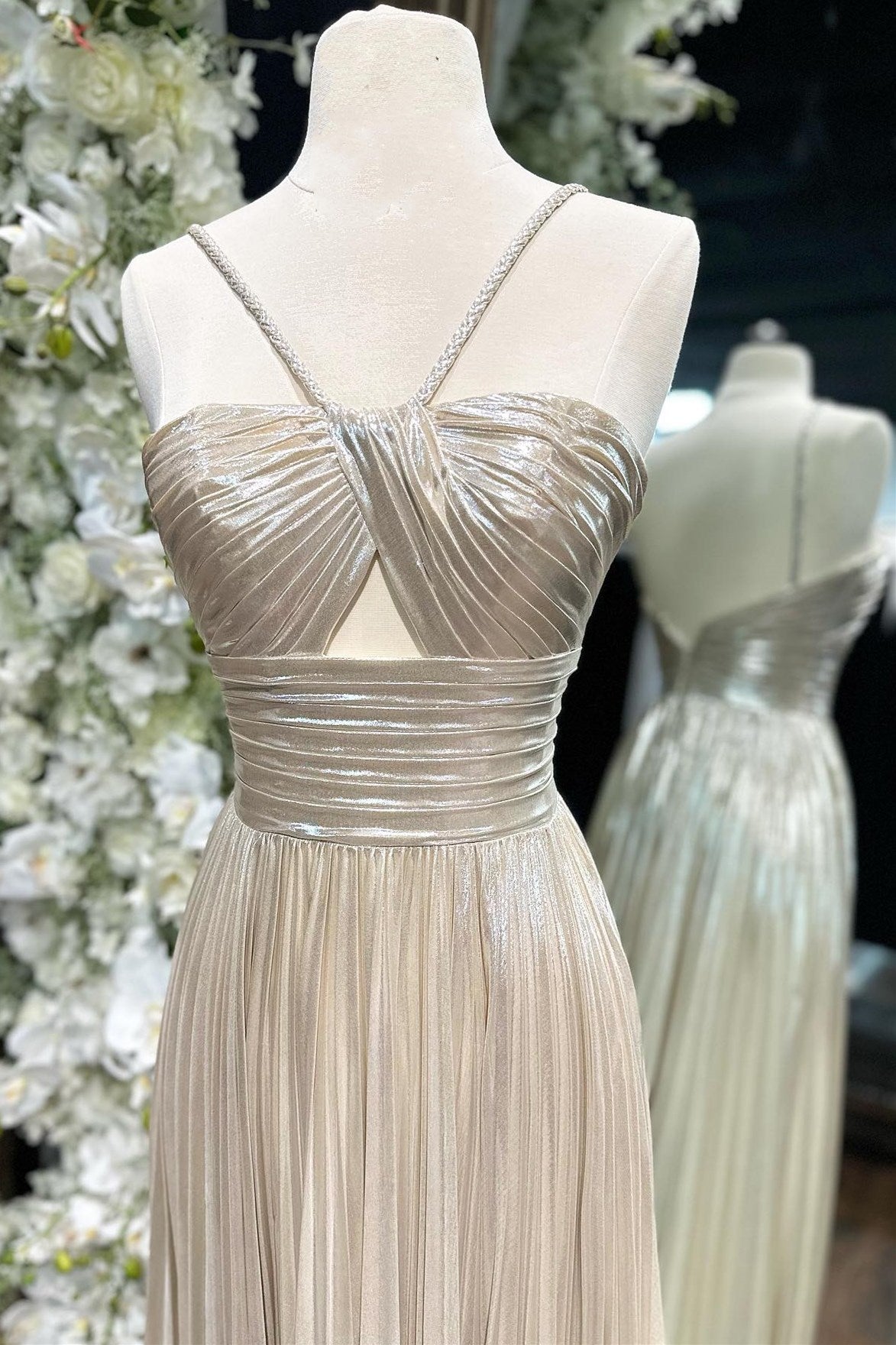 Metallic Keyhole Spaghetti Strap Long Prom Dress with Slit
