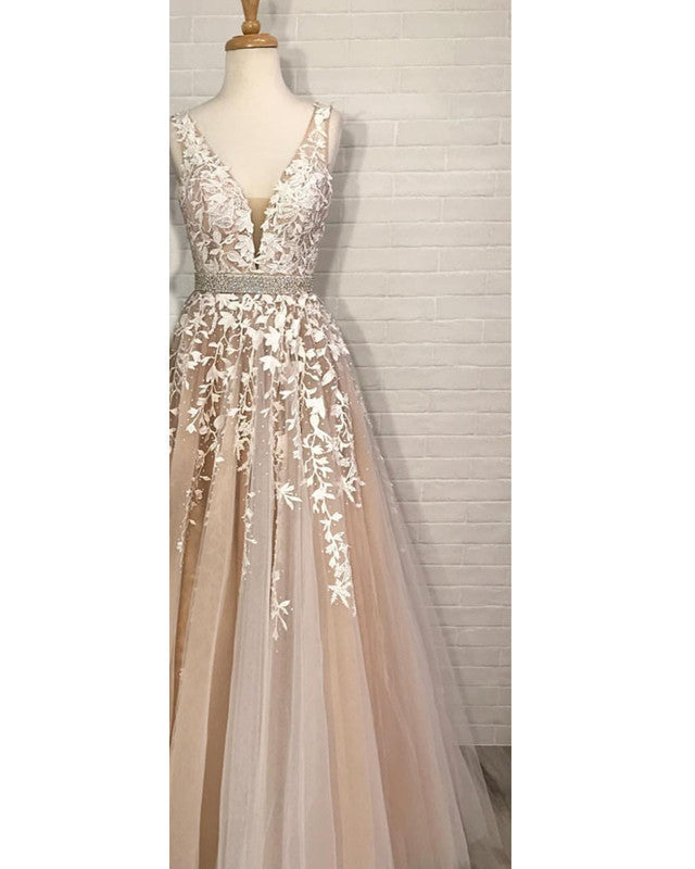 Lovely Lace Embroidery Beaded V-neck Tulle Homecoming Dresses