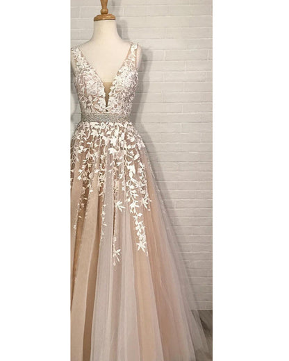 Lovely Lace Embroidery Beaded V-neck Tulle Homecoming Dresses