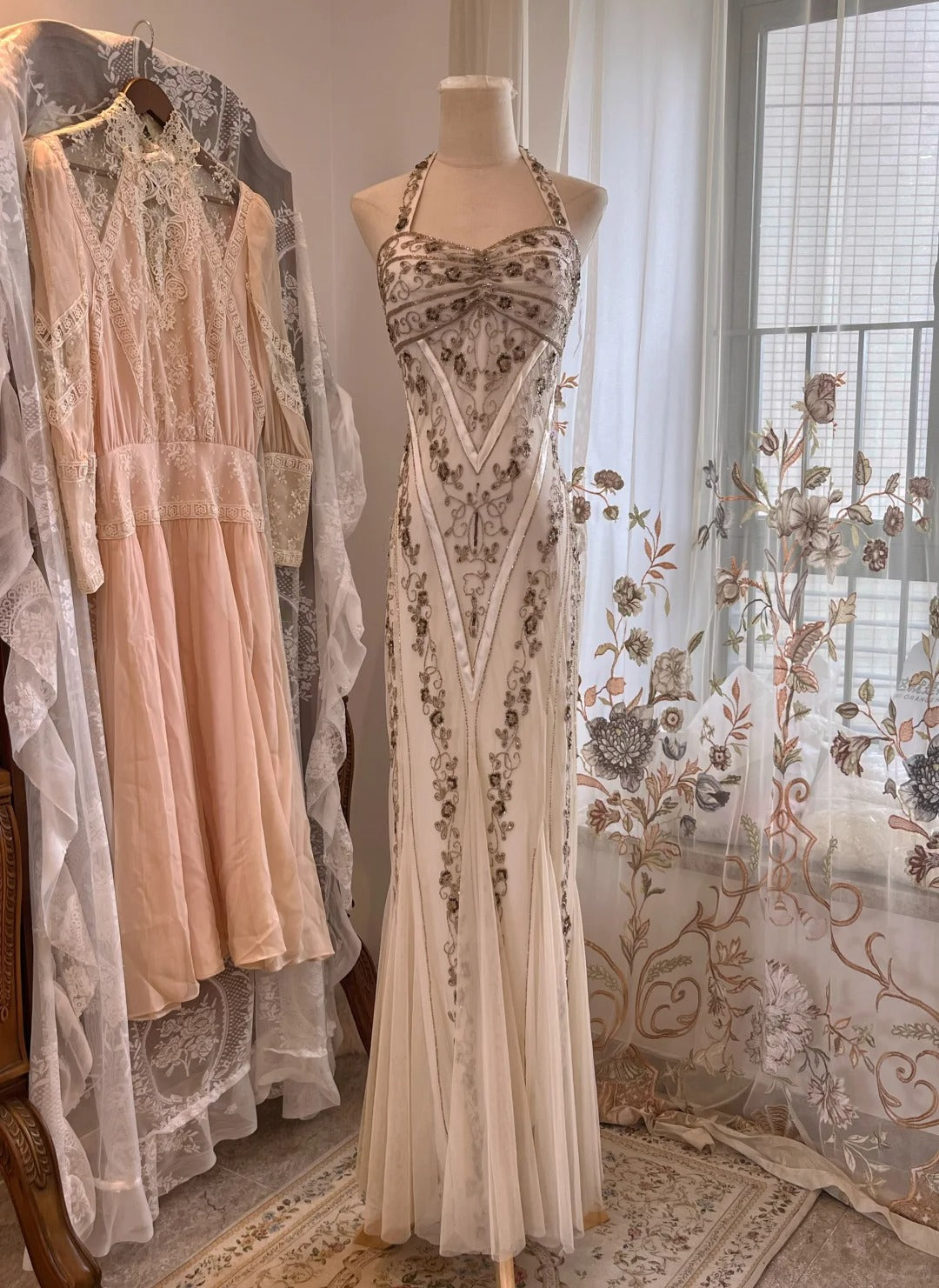 Vintage White Mermaid Halter Neck Beaded Backless Tulle Long Prom Dress Evening Dress cc5323