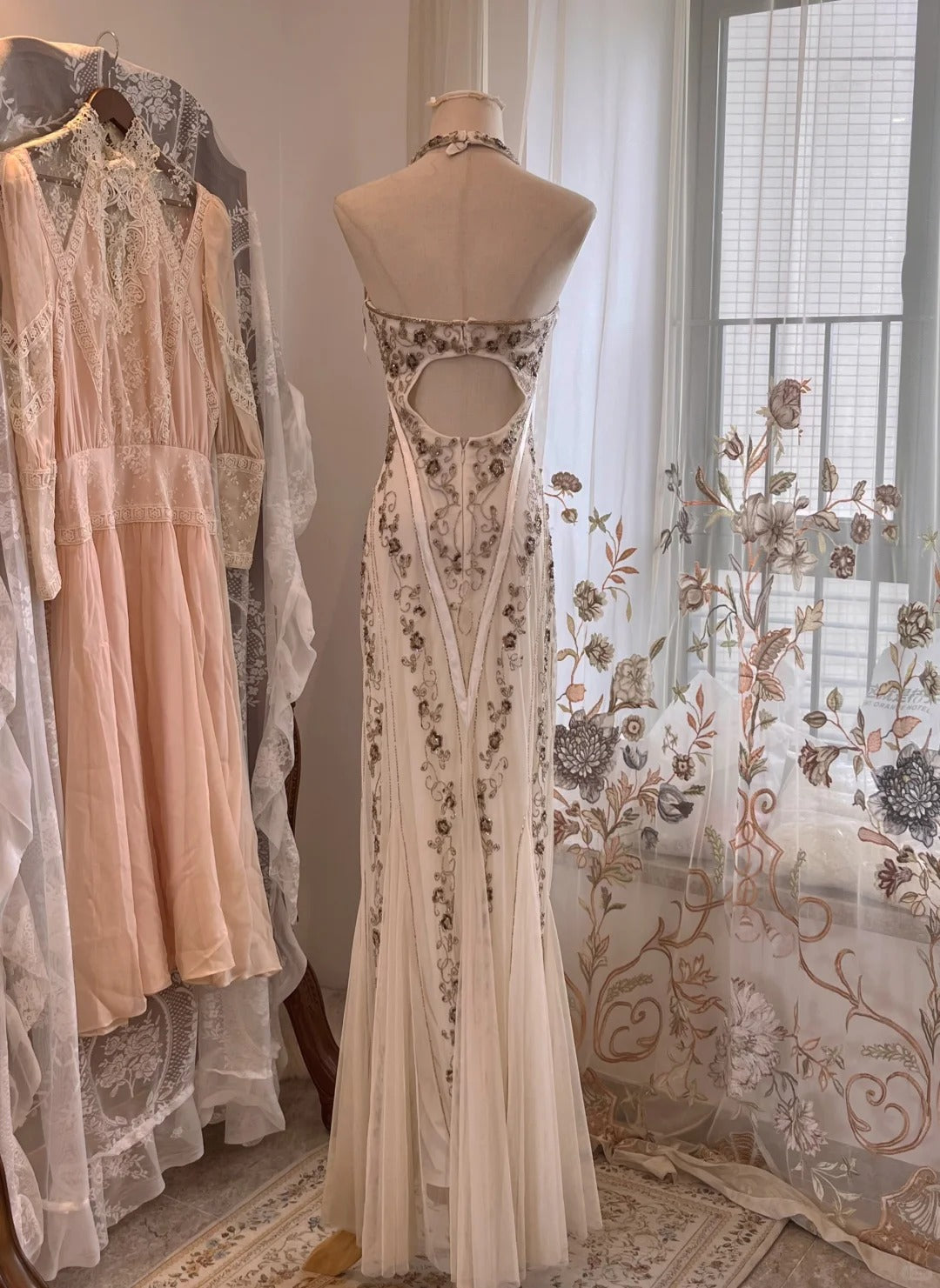 Vintage White Mermaid Halter Neck Beaded Backless Tulle Long Prom Dress Evening Dress cc5323