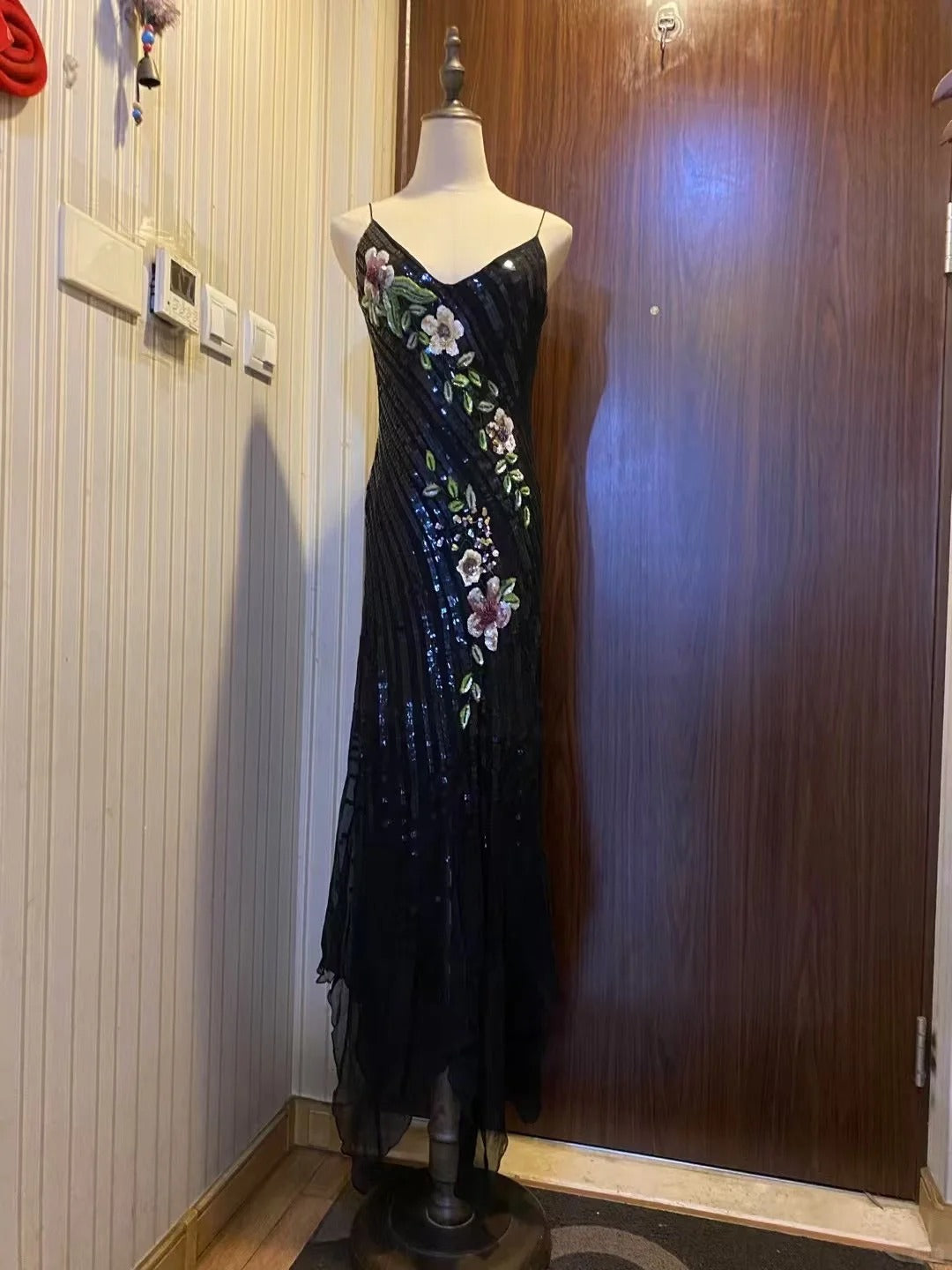 Retro Black Mermaid Deep V Halter Sequined Long Prom Dress Evening Dress cc5333