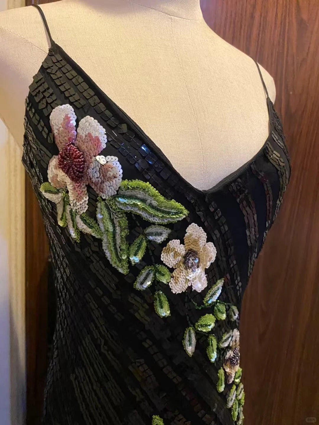 Retro Black Mermaid Deep V Halter Sequined Long Prom Dress Evening Dress cc5333