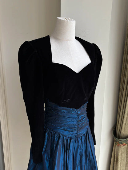 Vintage Black And Blue A-line Long-sleeved Velvet And Satin Prom Dress Evening Dress cc5339