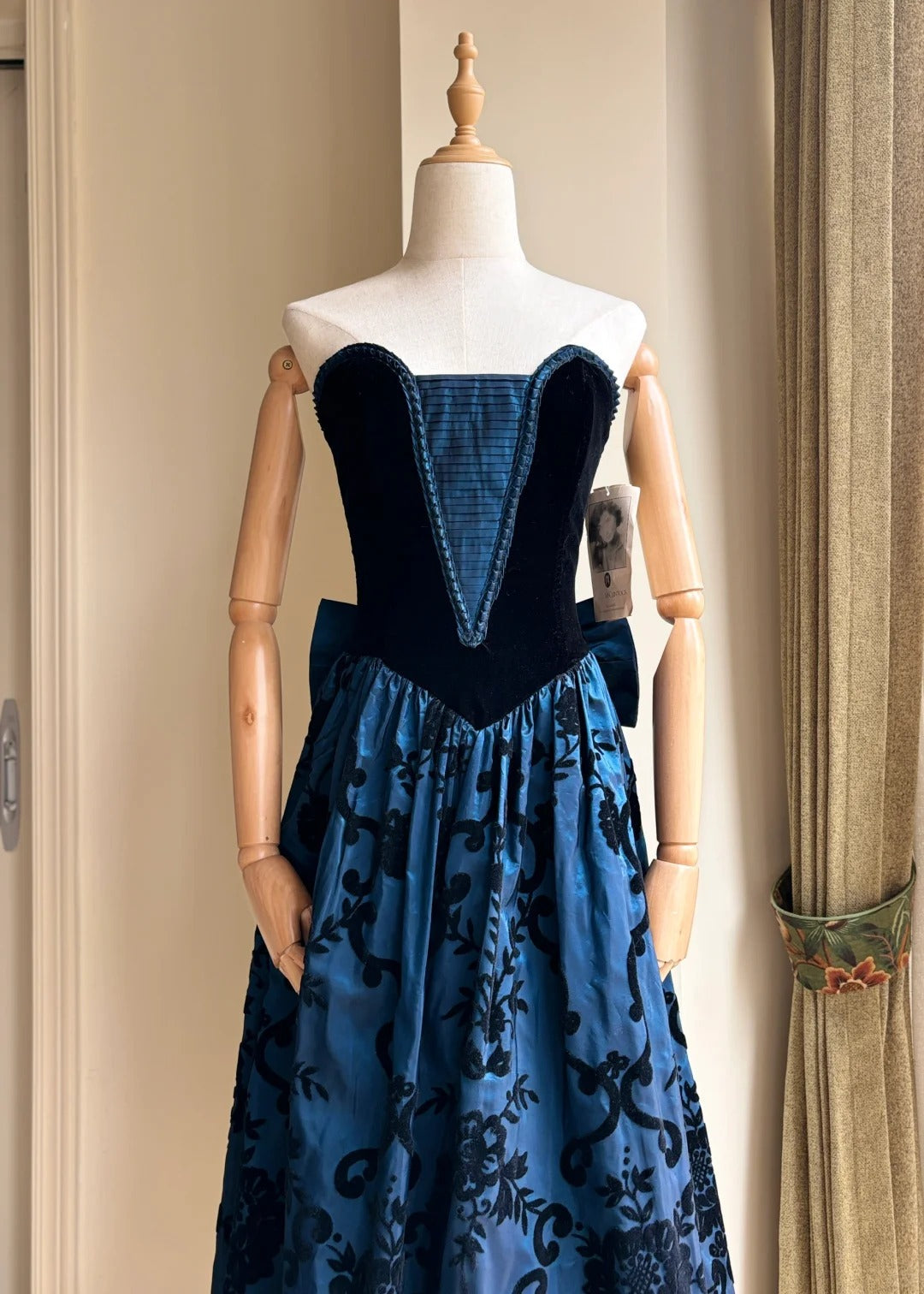 Retro Blue And Black A-line Strapless Bow Jacquard Velvet Long Prom Dress Evening Dress cc5341
