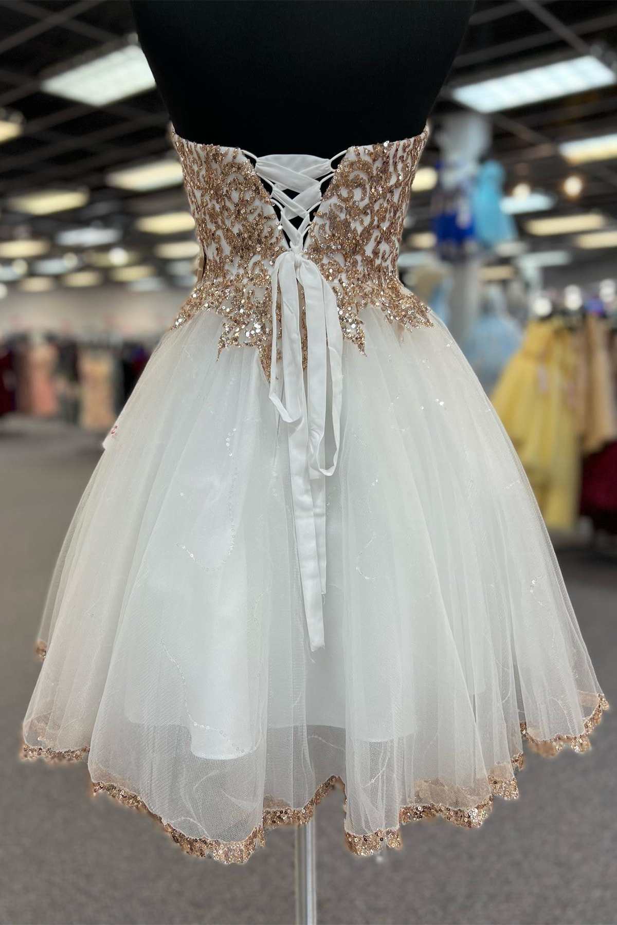 Sweetheart Sequined Lace A-Line Short Party Dress