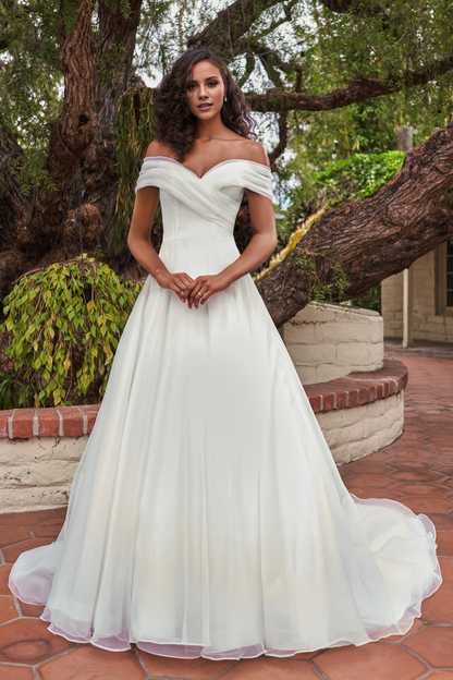 V-neckline slim waistline sheer and floor length wedding dress
