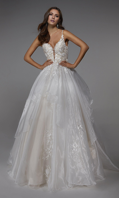 Deep V-neck low sexy backless mop dress wedding dress