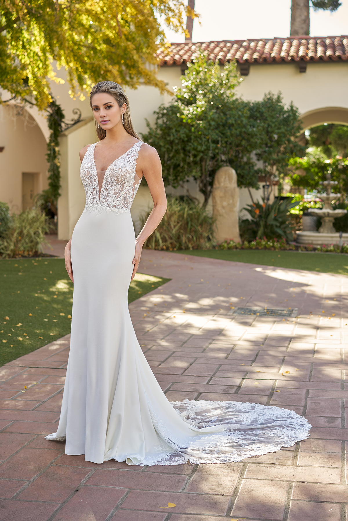 Phantom sequin lace hollow slim fit horn and floor length wedding dress