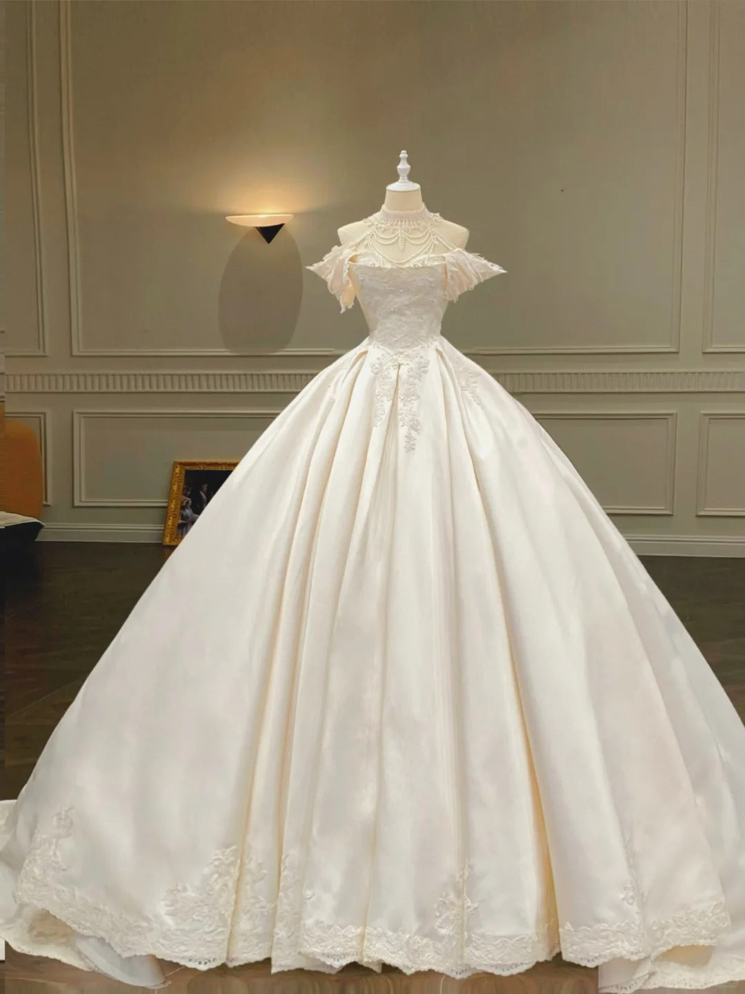 Girlhomeshops--✨White vintage exquisite beaded tube top satin lace wedding dress, court beauty, elegance and sexiness gh5441