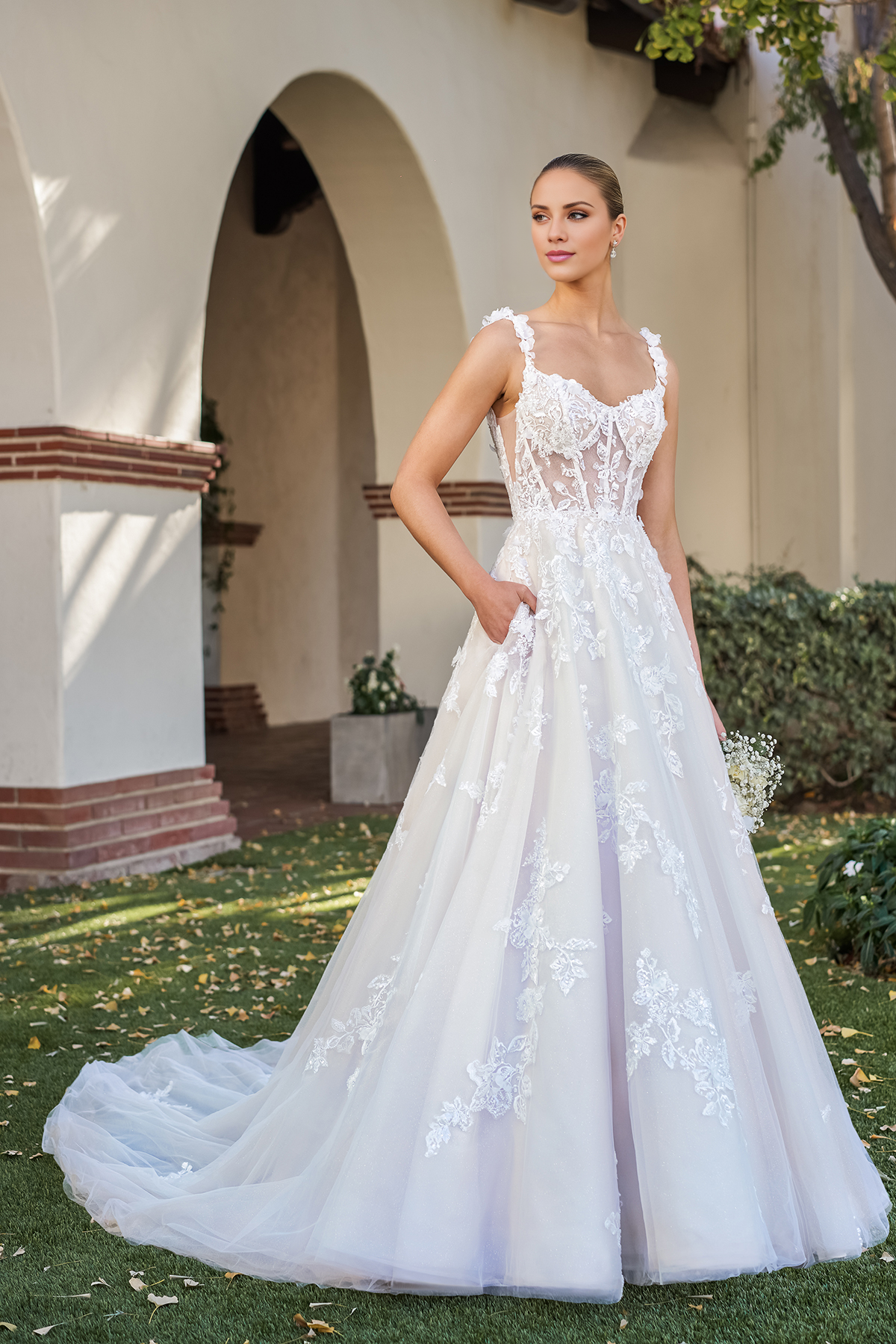 A-line heart-shaped collar with bead embroidery lace and floor length wedding dress