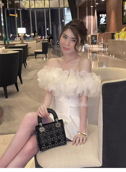 Elegant White Off-the-shoulder Beading Design A-line Party Dress Homecoming Dress HZ1024