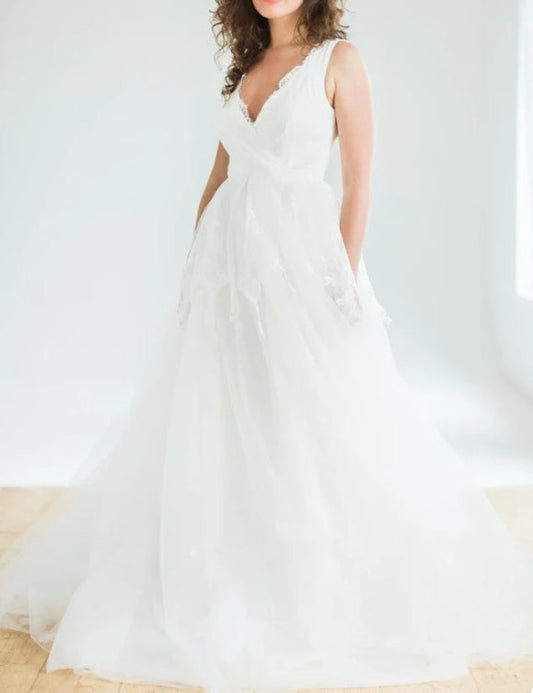 A-Line Sleeveless V-Neck Lace Satin Weddig Dress