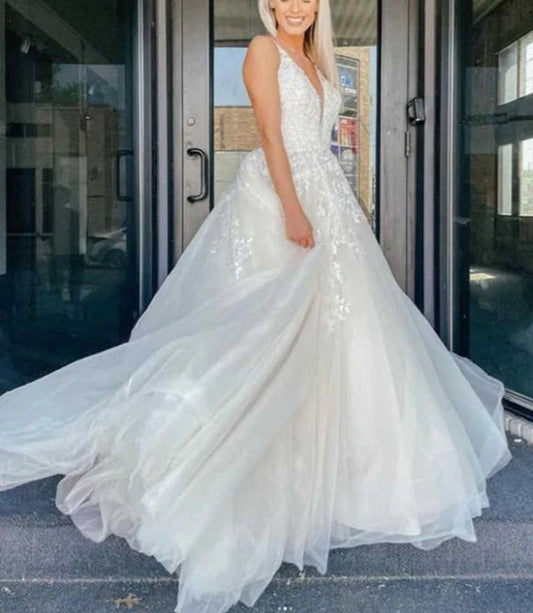 Tulle Lace A-line V-neck Wedding Dresses With Appliques Bridal Gown