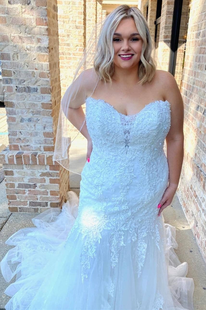 Pure White Appliqué Strapless Trumpet Long Wedding Dress