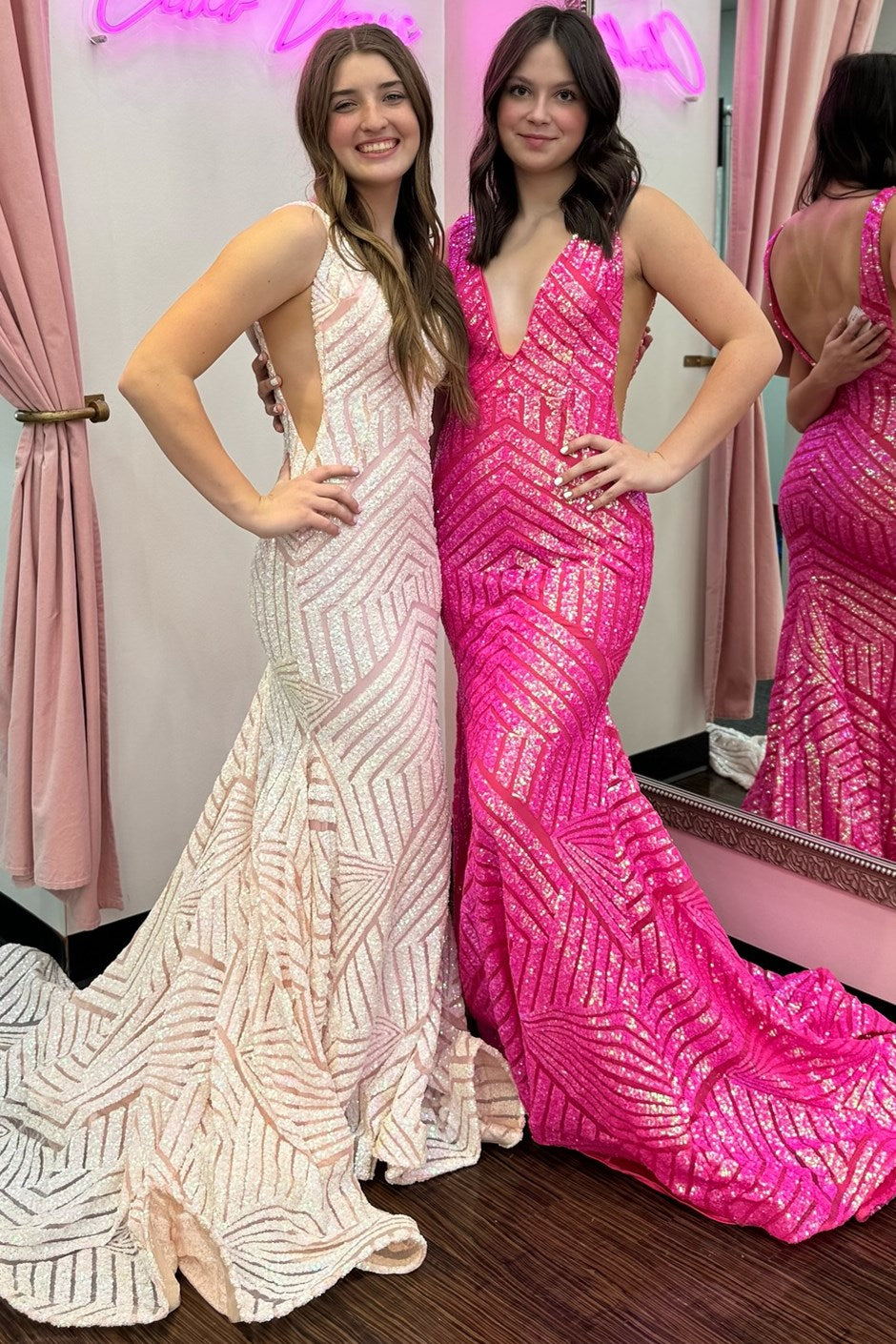 Plunging V-Neck  Sequins Sleeveless Mermaid Long Evening Prom Dress