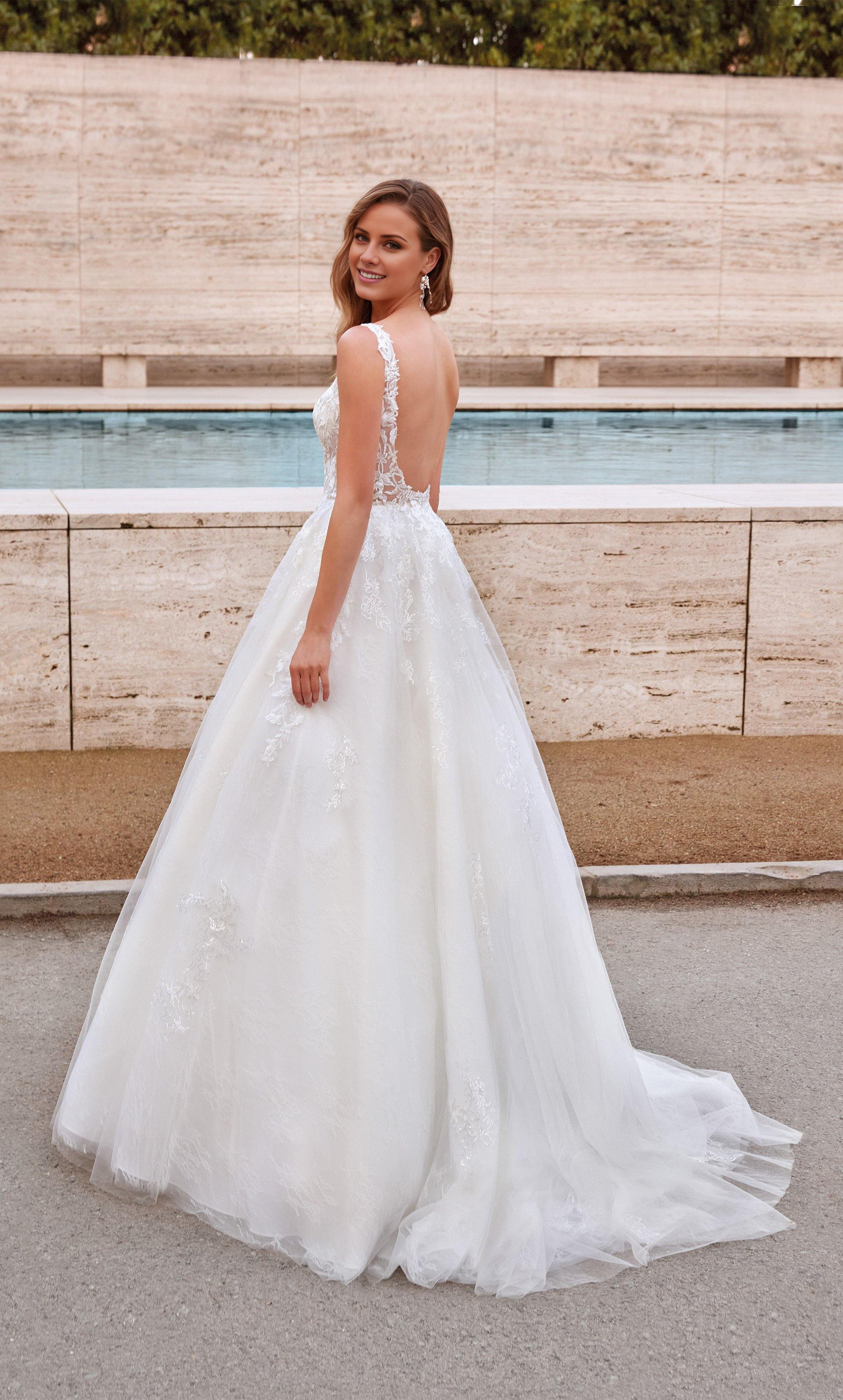 Chiffon lace deep V-neck backless floral lace and floor length wedding dresses