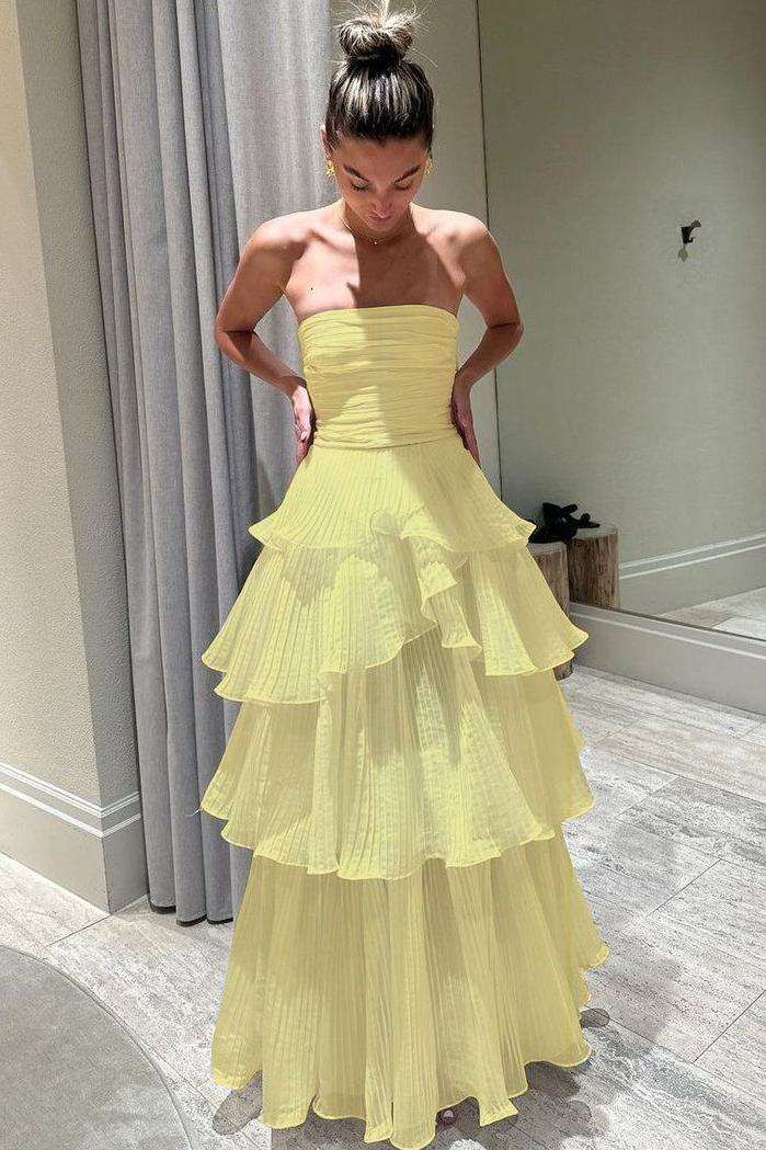 Strapless Tiered Scoop Sleeveless Ruffles White Prom Formal Dress