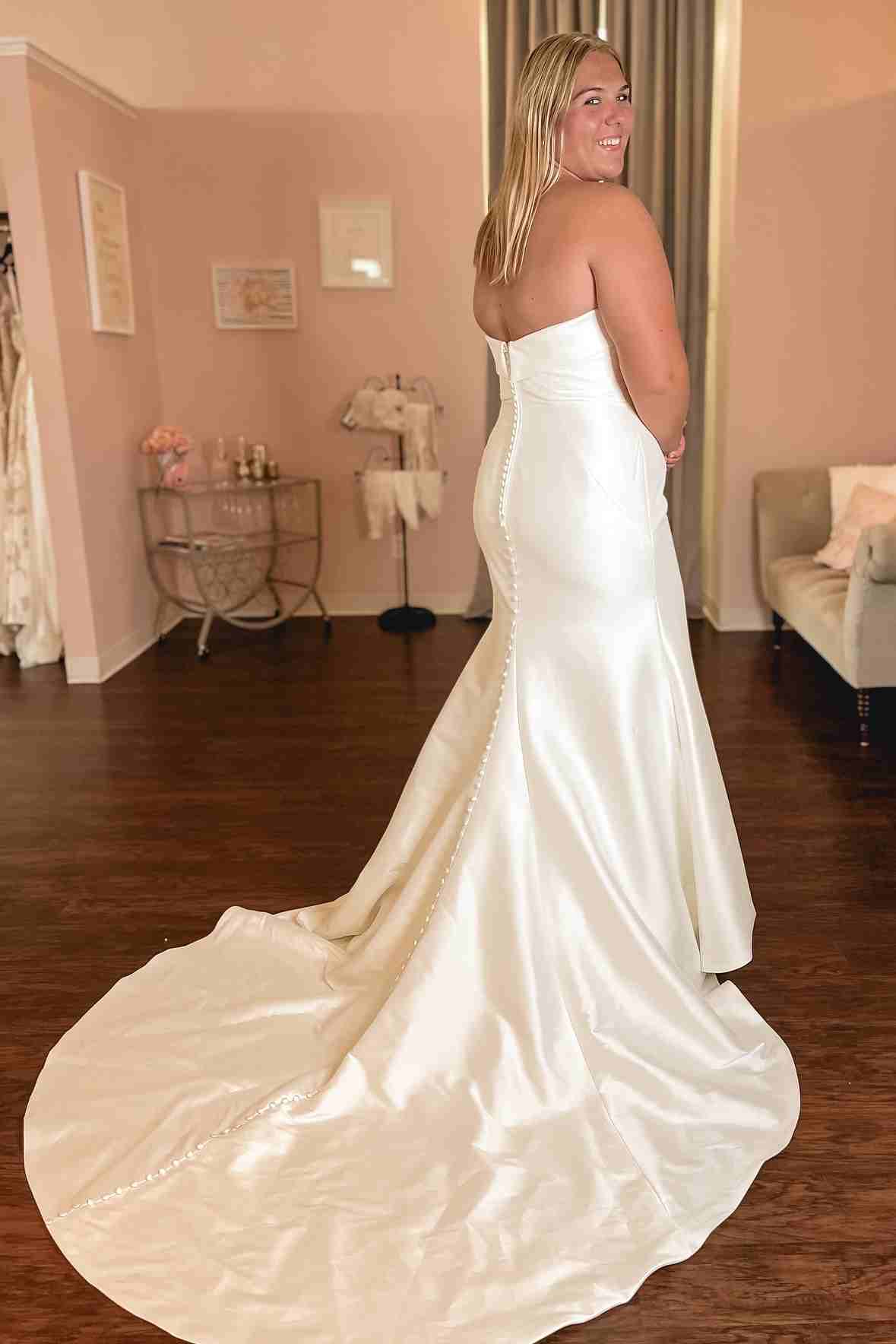 Plus Size Strapless Mermaid Satin Long Wedding Dress