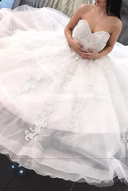 Princess Long Sweetheart A-line White Wedding Dress with Lace