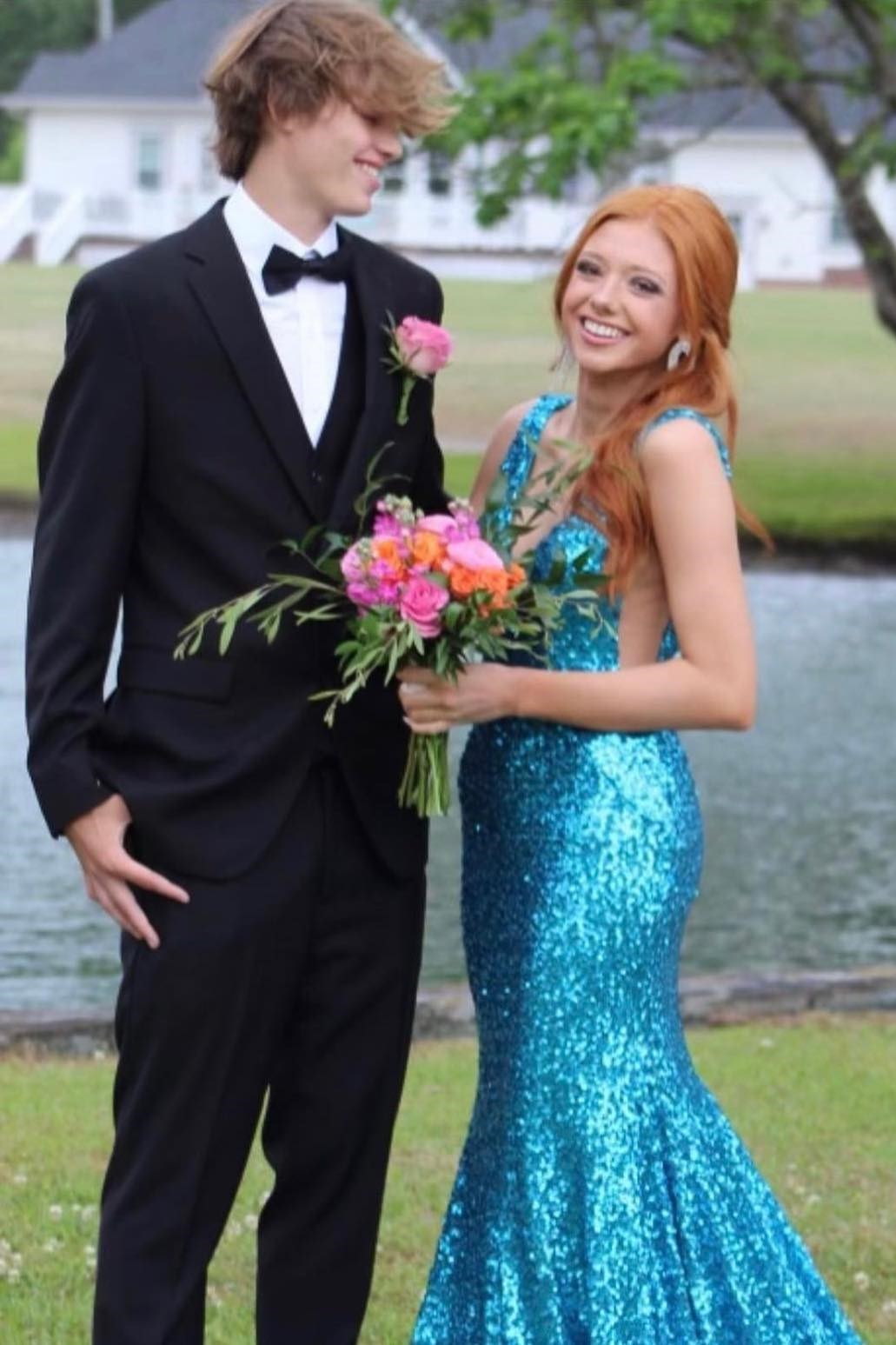 Gold Sequin V-Neck Trumpet Long Prom Dress