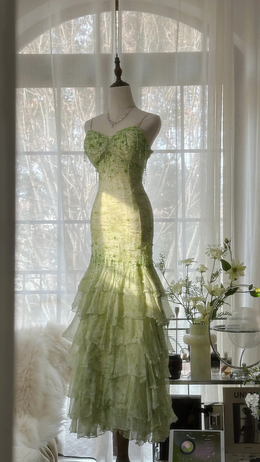 Green Romantic Fashion Elegant Exquisite Beaded Spaghetti Straps Tassel Long Chiffon Ruffle Ball Gown Evening Gown Party Dress gh4055