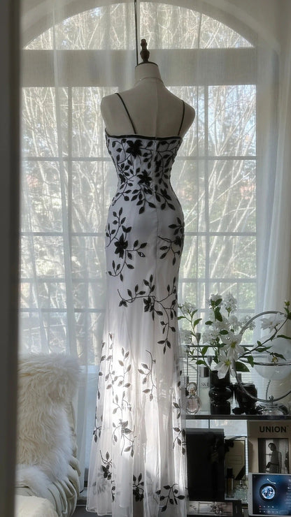 White Elegant Romantic Exquisite Black flowers Long Chiffon Ball Gown Evening Dress Birthday/Wedding Guest/Vacation Party Dress Prom Dress gh4020
