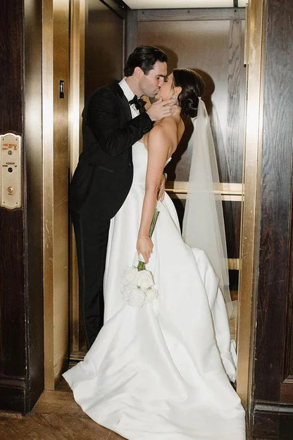 Aimishang Elegant A-Line Strapless Satin Charming Wedding Dresses with Slit