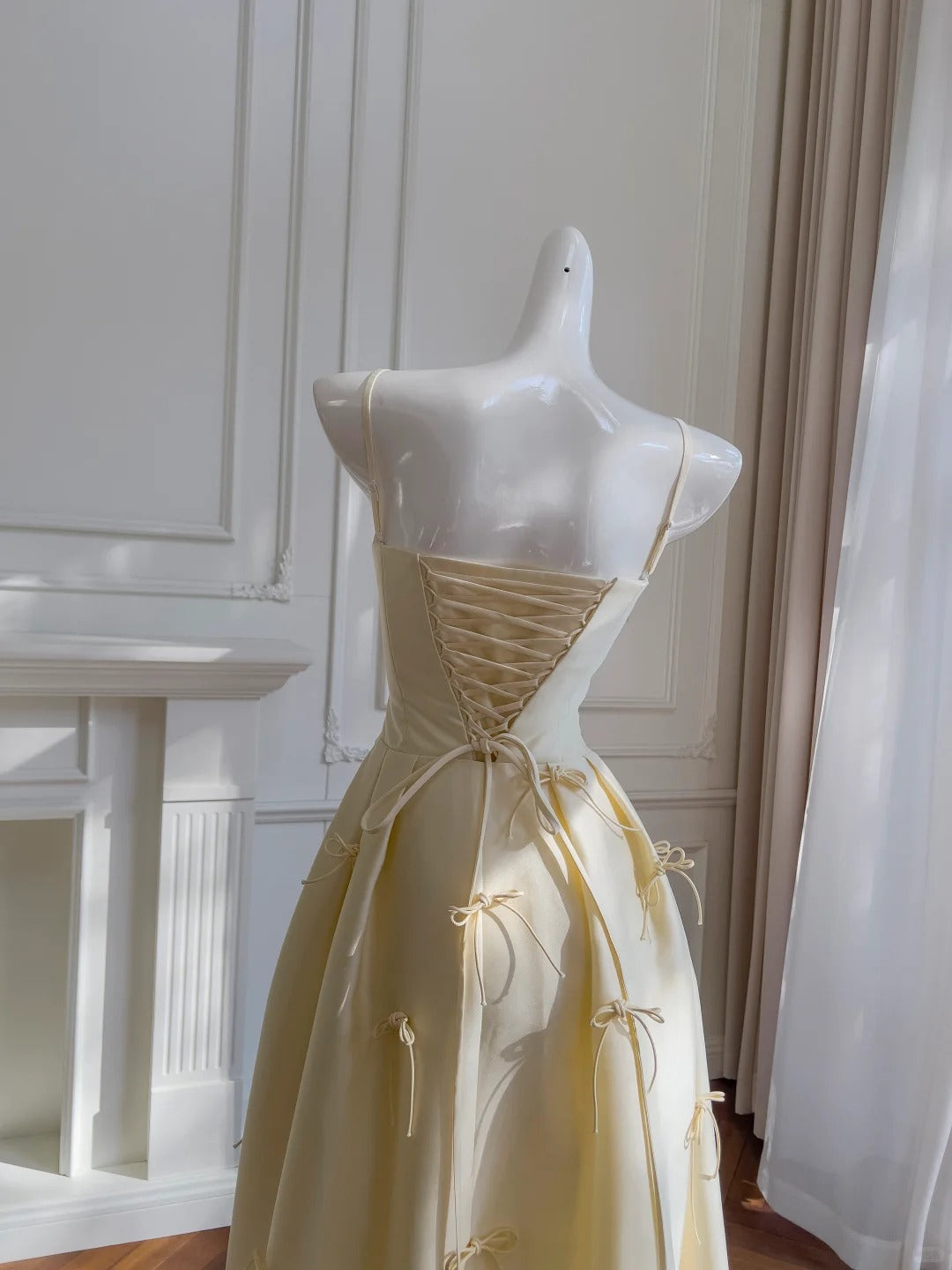 Sweet Light Yellow A-line Spaghetti Strap Bow Satin Long Prom Dress Evening Dress Bridesmaid Dress cc5279