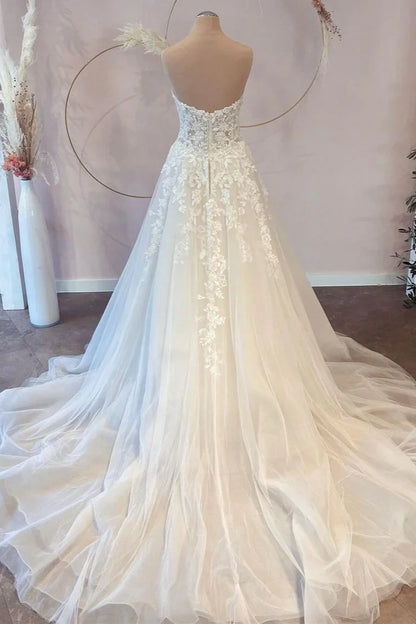 Discount A Line Beach Wedding Dresses Lace Appliques Sleeveless
