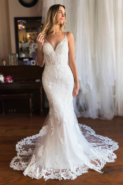 Romantic V-Neck Mermaid Lace Wedding Dress with Applique