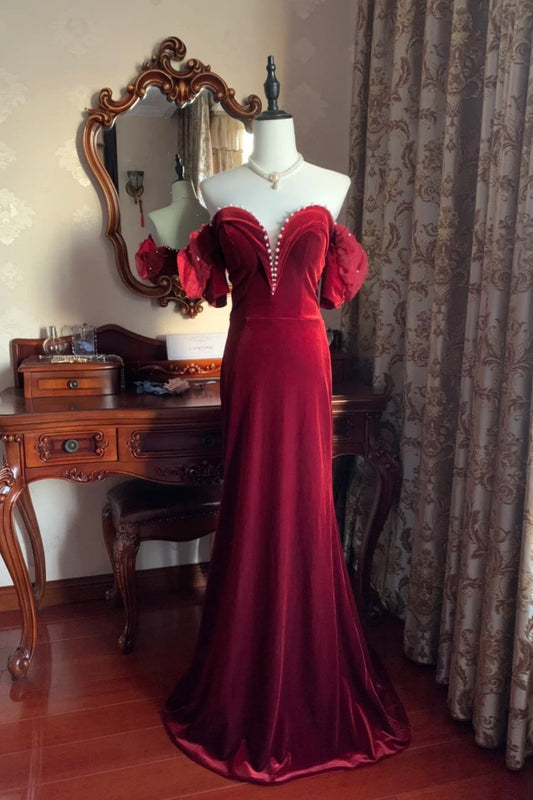 Vintage Socialite Style Off-the-Shoulder Puff-Sleeve Gown | Burgundy Velvet Pearl Mermaid Train Maxi Dress for Gala Engagement Retro Ball gh6422