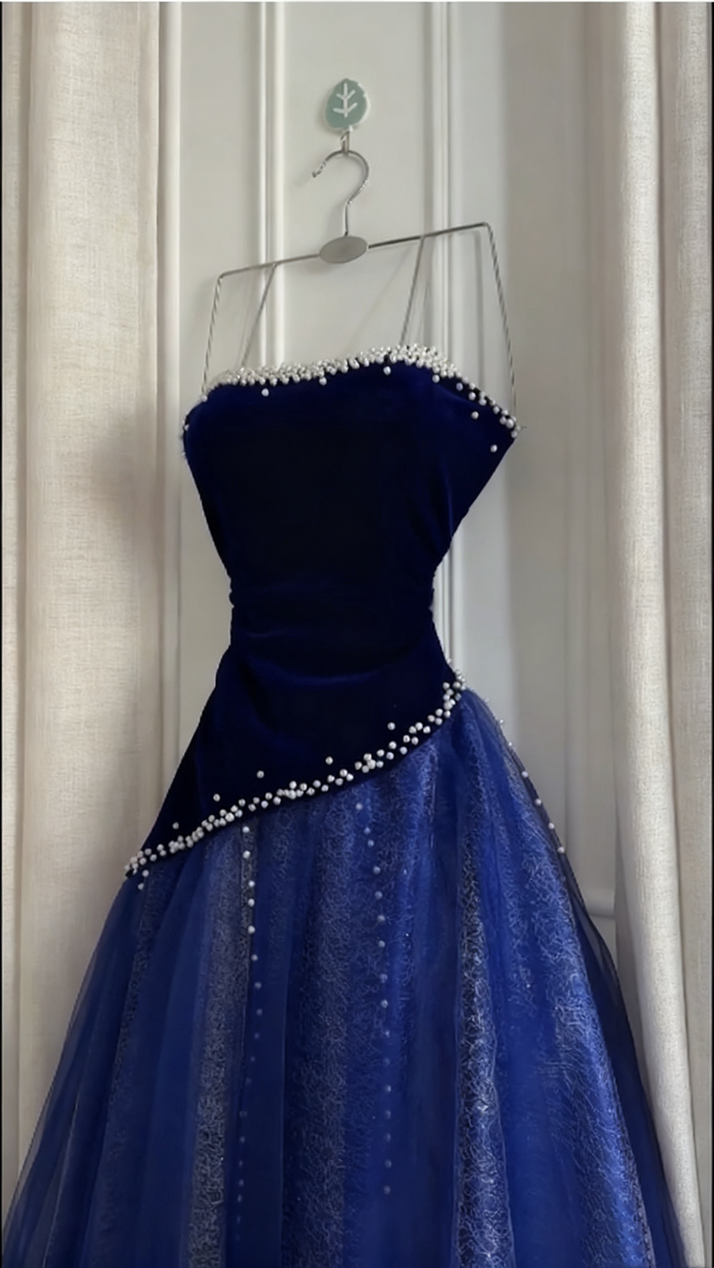 Sleeveless Burgundy Velvet & Tulle Gown | Luxury Elegant Pearl Trim Train Dress for Gala Ball gh6471
