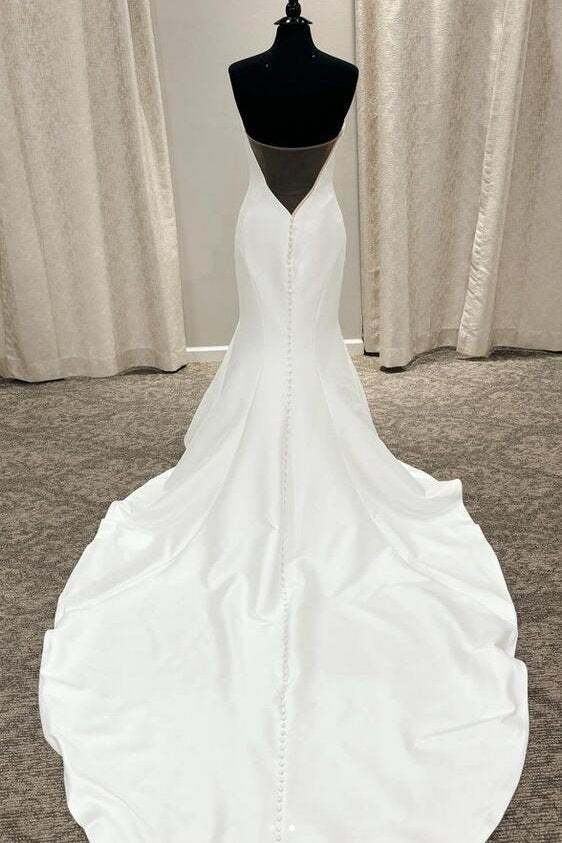 Sexy Plunging V Neck Sleeveless Mermaid Satin Bridal Gowns